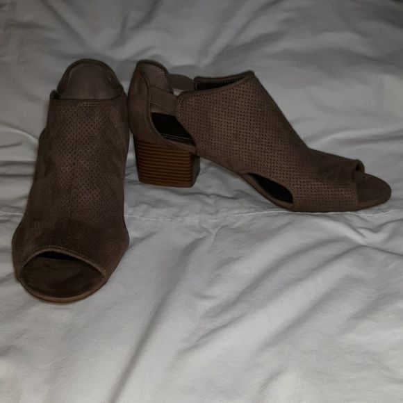 Life Stride Roxie‎ Open Toe Booties Size 9.5 Taupe - Picture 3 of 8